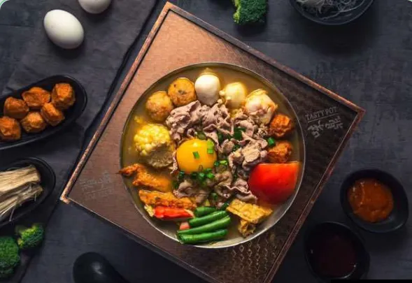 Taiwanese hot pot bowl from Tasty Pot